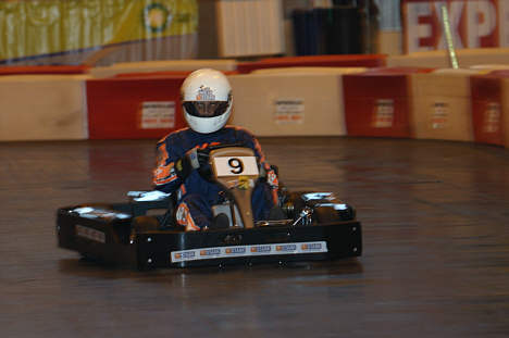 Henrik sætter gode tider i den ny Go Kart.